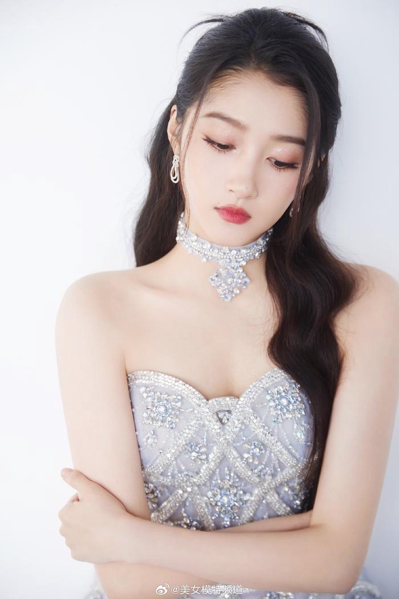关晓彤《耀眼》倒计时!这次 Συζ真香警告千万别眨眼!